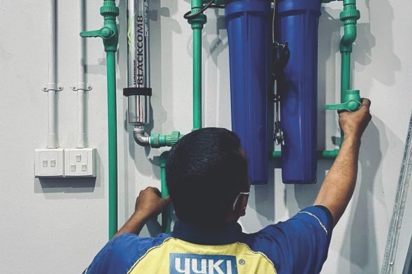 Perawatan berkala filter air di musim hujan